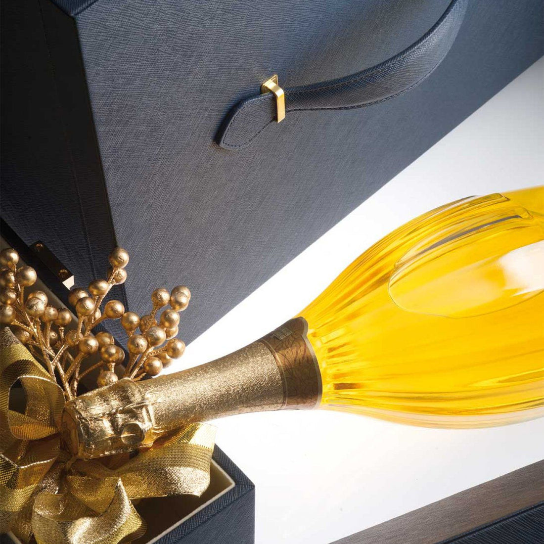 Sciabola per Champagne Blue Elite Luxe all'interno della sua cassetta in eco pelle blu