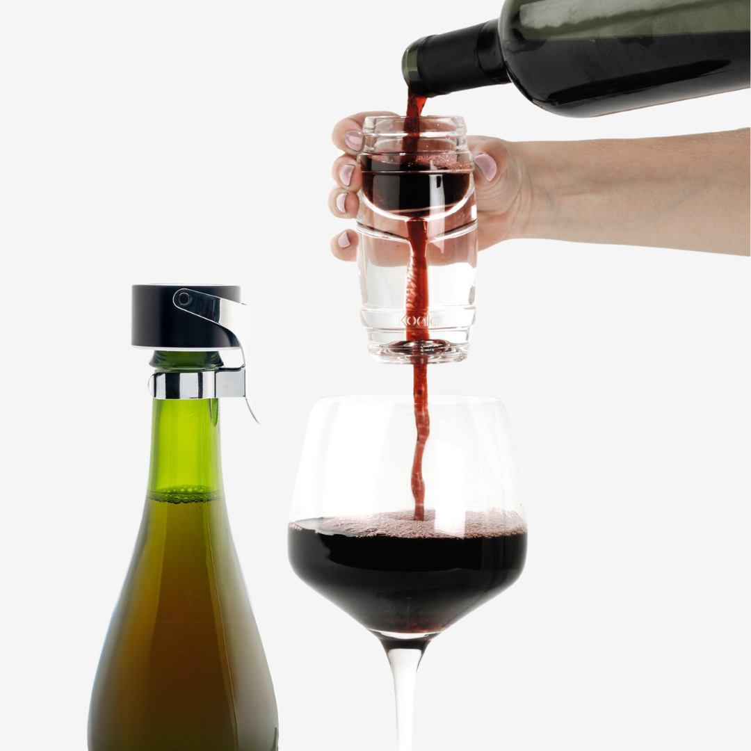 Accessori vino utilizzati per versare vino e conservarlo