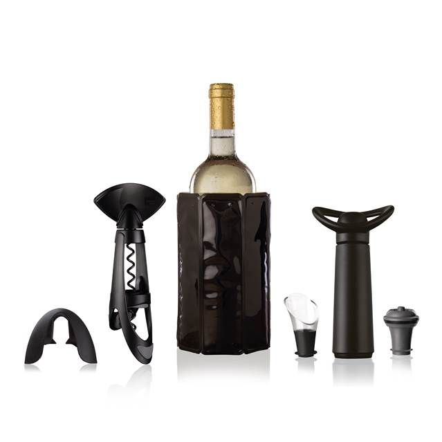 Accessori contenuti nel set vino wine set original plus: taglia capsule, cavatappi a spirale, fascia refrigerante, versatore, pompa salva vino e tappo per vino